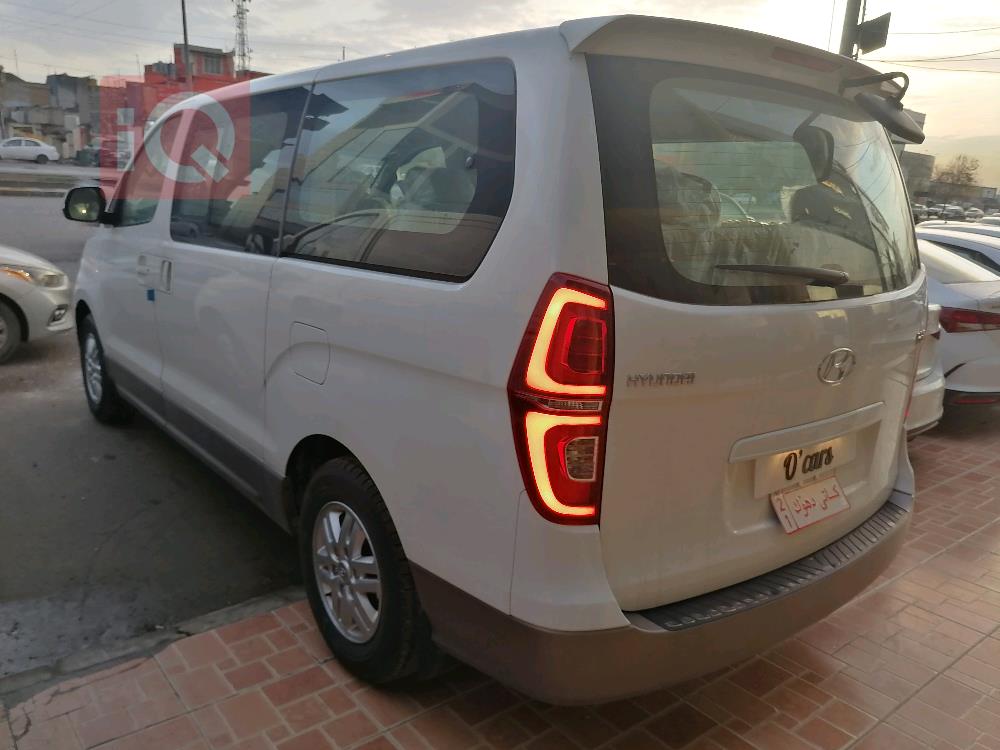 Hyundai H-1